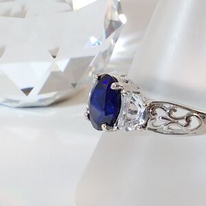 Sapphire 2.5 Carats Ring Size 8